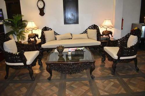 Hostal Crosswinds Guest House