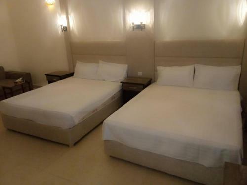 Hostal Royal Hayat - Budget Double Room