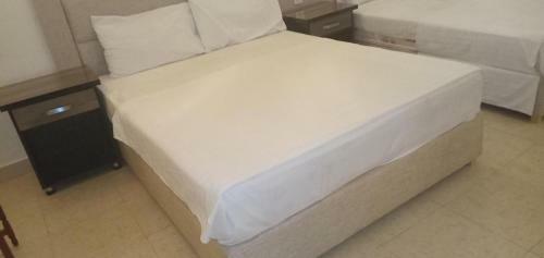 Hostal Royal Hayat - Budget Double Room