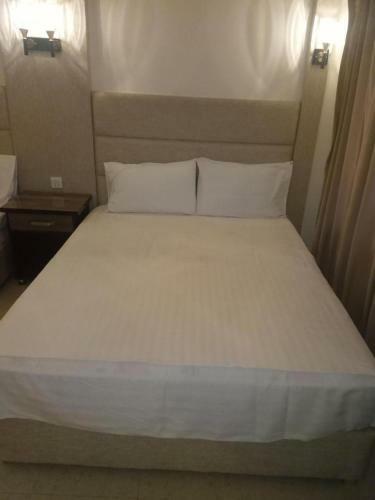 Hostal Royal Hayat - Single Room