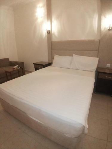 Hostal Royal Hayat - Single Room