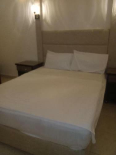 Hostal Royal Hayat - Single Room
