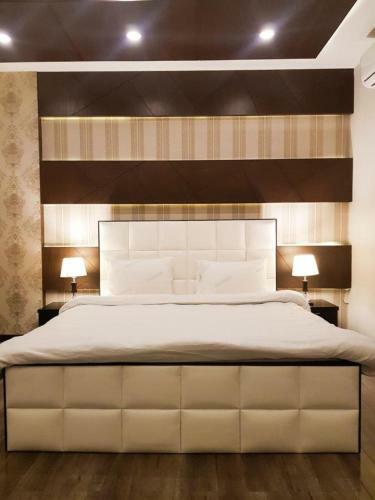 Hotel Candlewood Residency