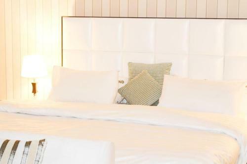 Hotel Candlewood Residency