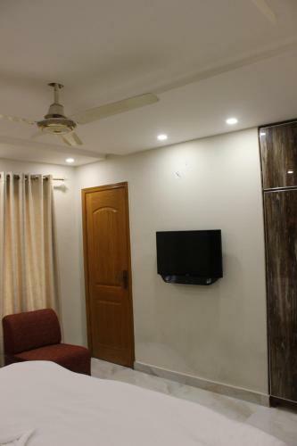 Lawrence Luxury Apartments Lahore