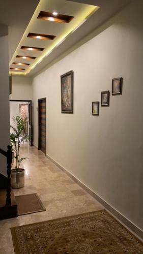 Hotel The Holiday