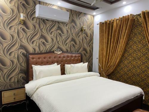 Royal Three-bedroom Villa Dha Phase 6 Lahore