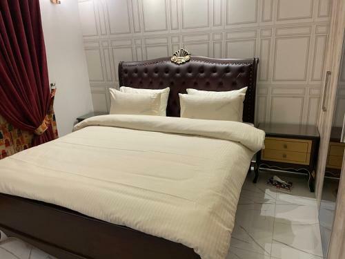 Royal Three-bedroom Villa Dha Phase 6 Lahore