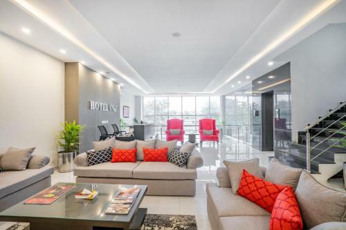 Hotel One Mm Alam Road, Lahore
