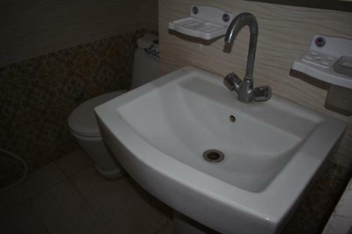 Hotel Kashmir Inn