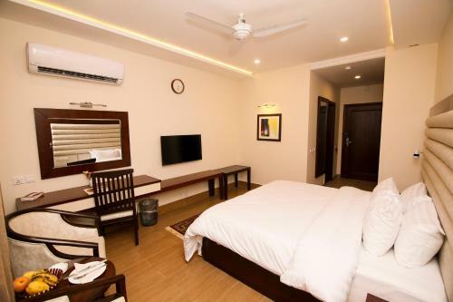 Hotel One Rahim Yar Khan Club Road