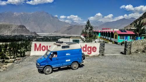 Hotel Mountain Lodge Skardu
