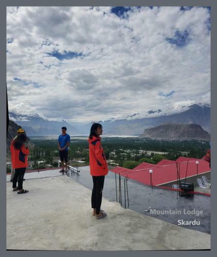Hotel Mountain Lodge Skardu