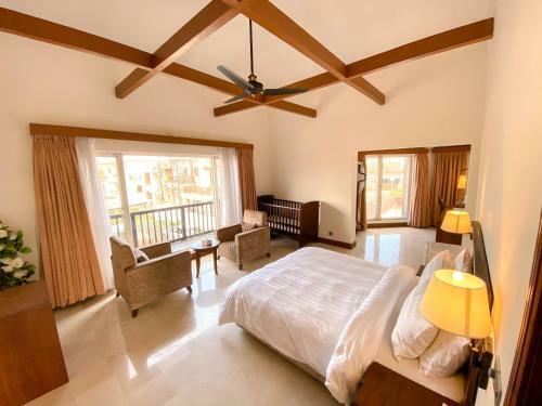 Woodpecker Service Apartment