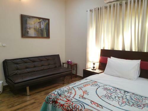 Hostal Alpha Guest House