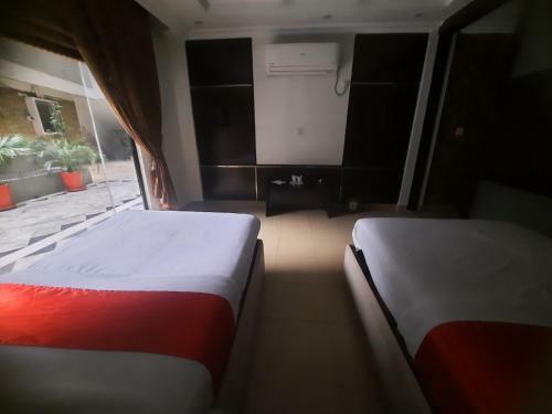 Amin Hotel