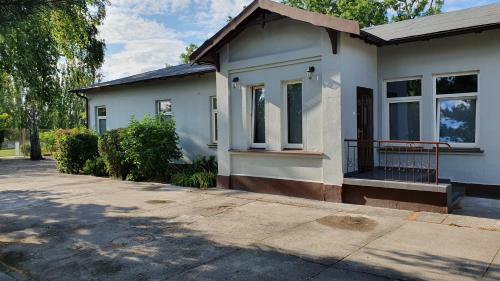 Bed & Breakfast Pensjonat T??niowa 6