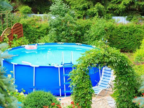 Lovely Apartment In Darlowo With Pool & Garden