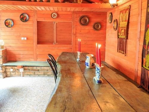 Lovely Apartment In Darlowo With Pool & Garden