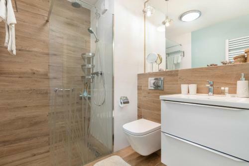 Marine Apartment 9b By Renters