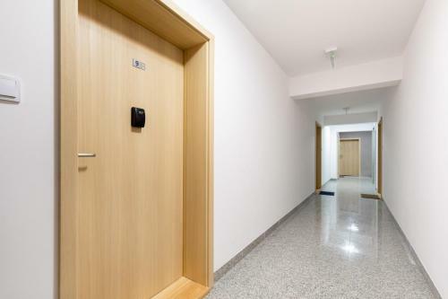 Marine Apartment 9b By Renters