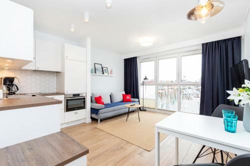 Marine Apartment 9b By Renters