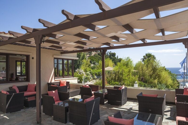 Corali Hotel
