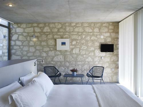 Leivatho Hotel