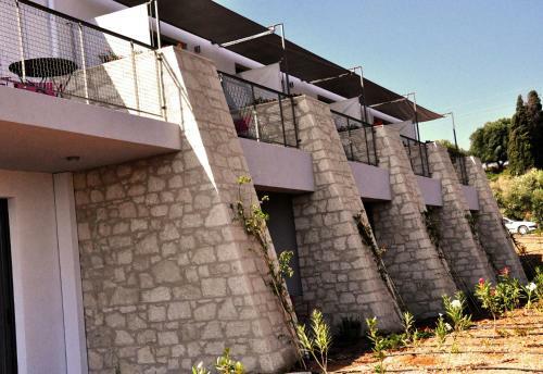 Leivatho Hotel