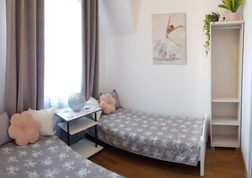 Apartament Z Gara?em W Ko?obrzegu