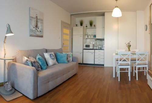 Apartament Z Gara?em W Ko?obrzegu