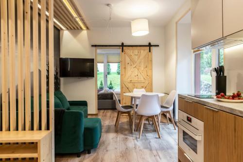 Udanypobyt Apartamenty Przy Dolinach C I D