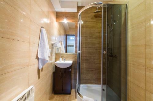 Udanypobyt Apartamenty Przy Dolinach C I D