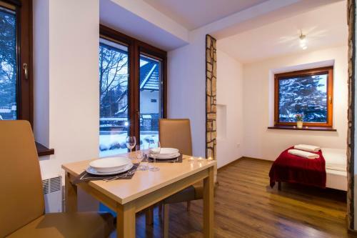 Udanypobyt Apartamenty Przy Dolinach C I D