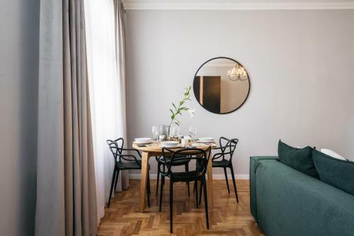 Papillon Apartment By Loft Affair