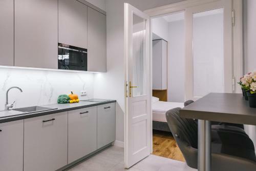 Movart Boutique Aparthotel