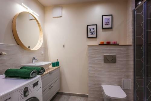 Angel Plaza Apartments - Old Town