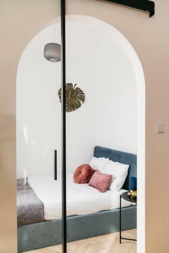 Luna Apartment By Loft Affair