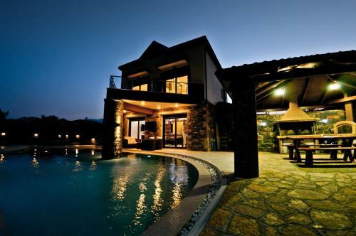 Villa St. Nicolas & Theano