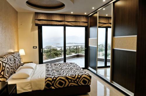 Villa St. Nicolas & Theano