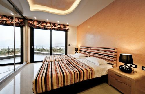 Villa St. Nicolas & Theano