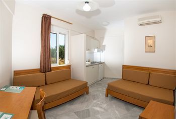 Aparthotel Radamanthy's Hotel Apartments