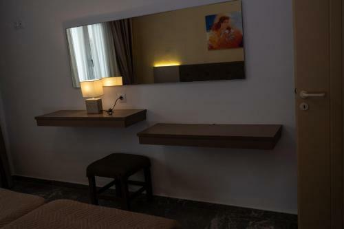 Ekavi Hotel