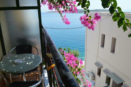 Angeliki's Apartments