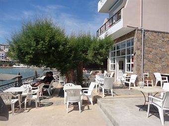 Aparthotel Polydoros