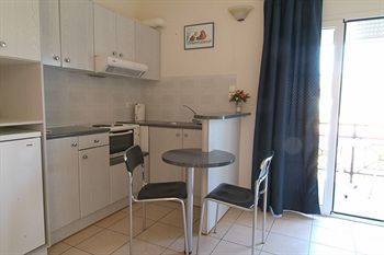 Aparthotel Polydoros