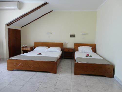 Hotel Montes Apartments & Studios