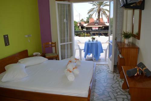Hotel Montes Apartments & Studios
