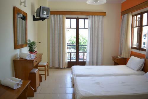 Hotel Montes Apartments & Studios