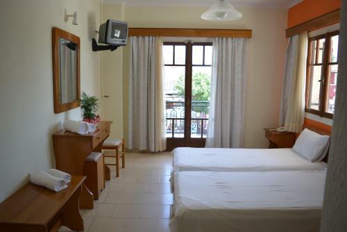 Hotel Montes Apartments & Studios